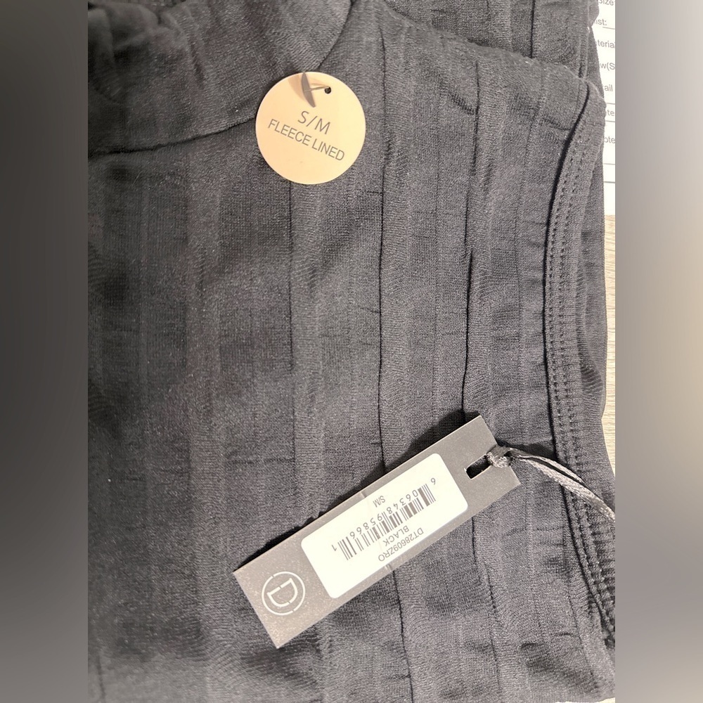 Dictionary sleeveless fleece lined top. Women’s size S/M​ - Picture 2 of 4